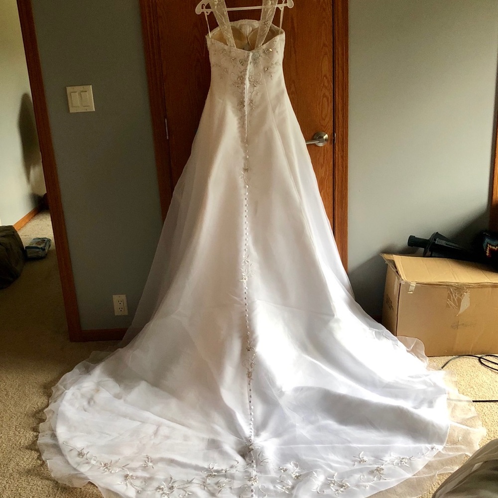 Wedding dress